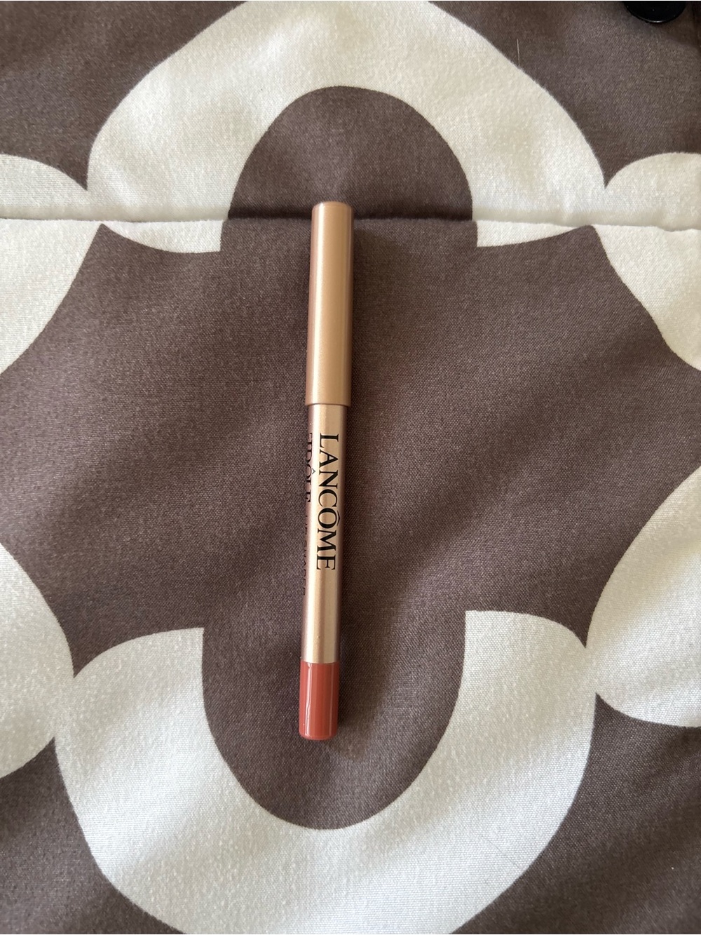 Lancome Idole Lip Shaper Creamy Matte Lip Liner in Shad 53 The Tea is Hot New